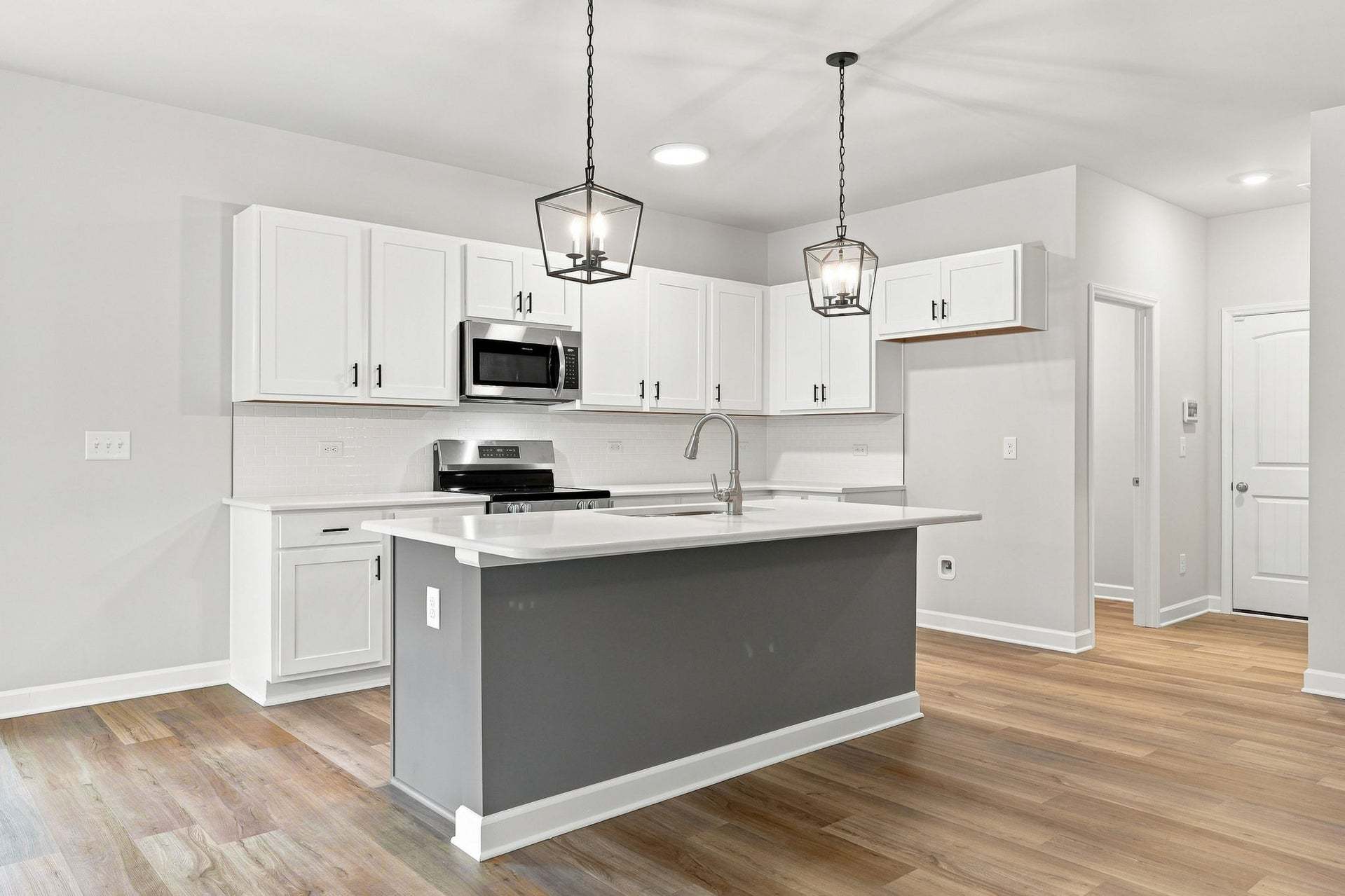 Kitchen with "Graphite" Accent Island