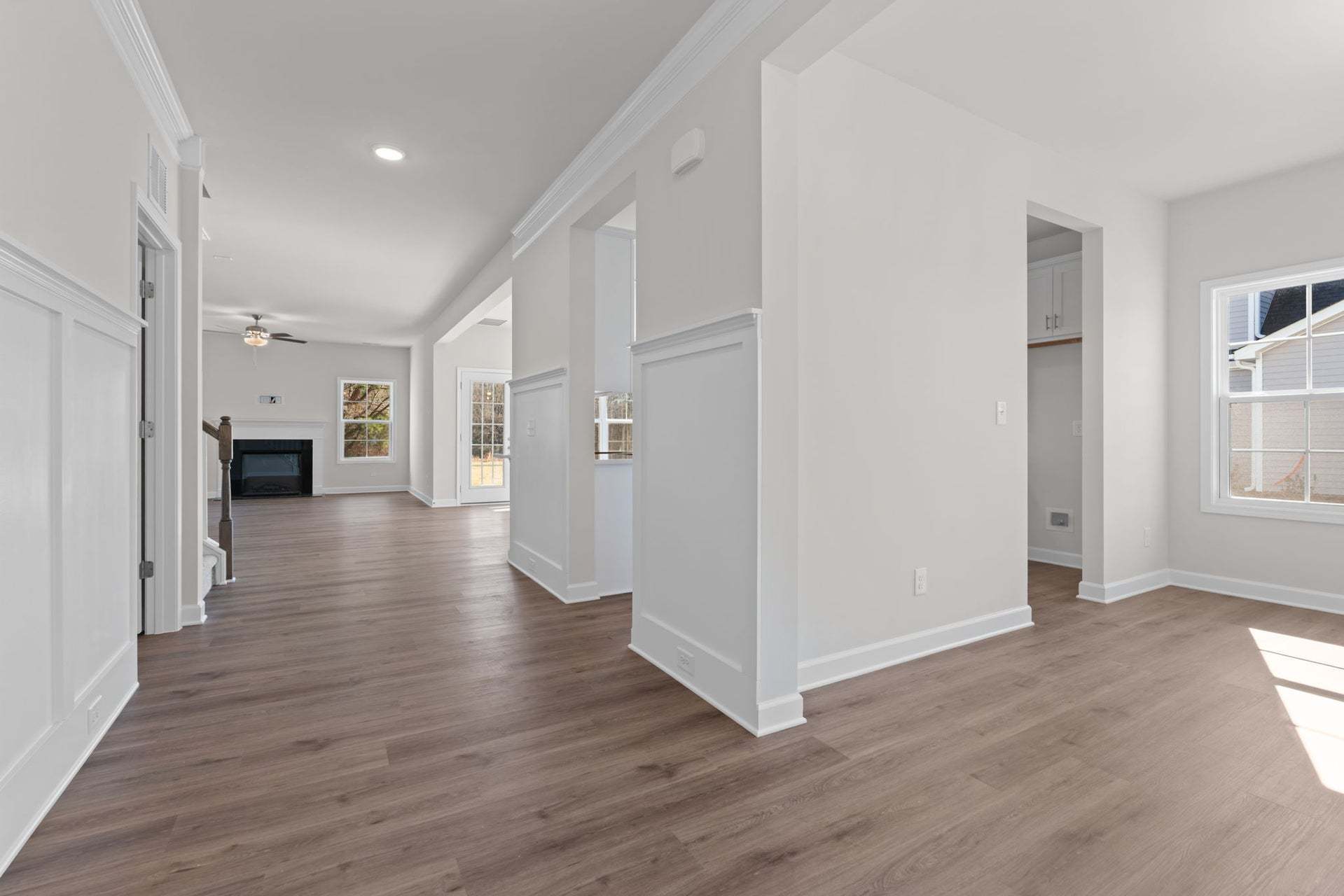 Foyer with Trim Option