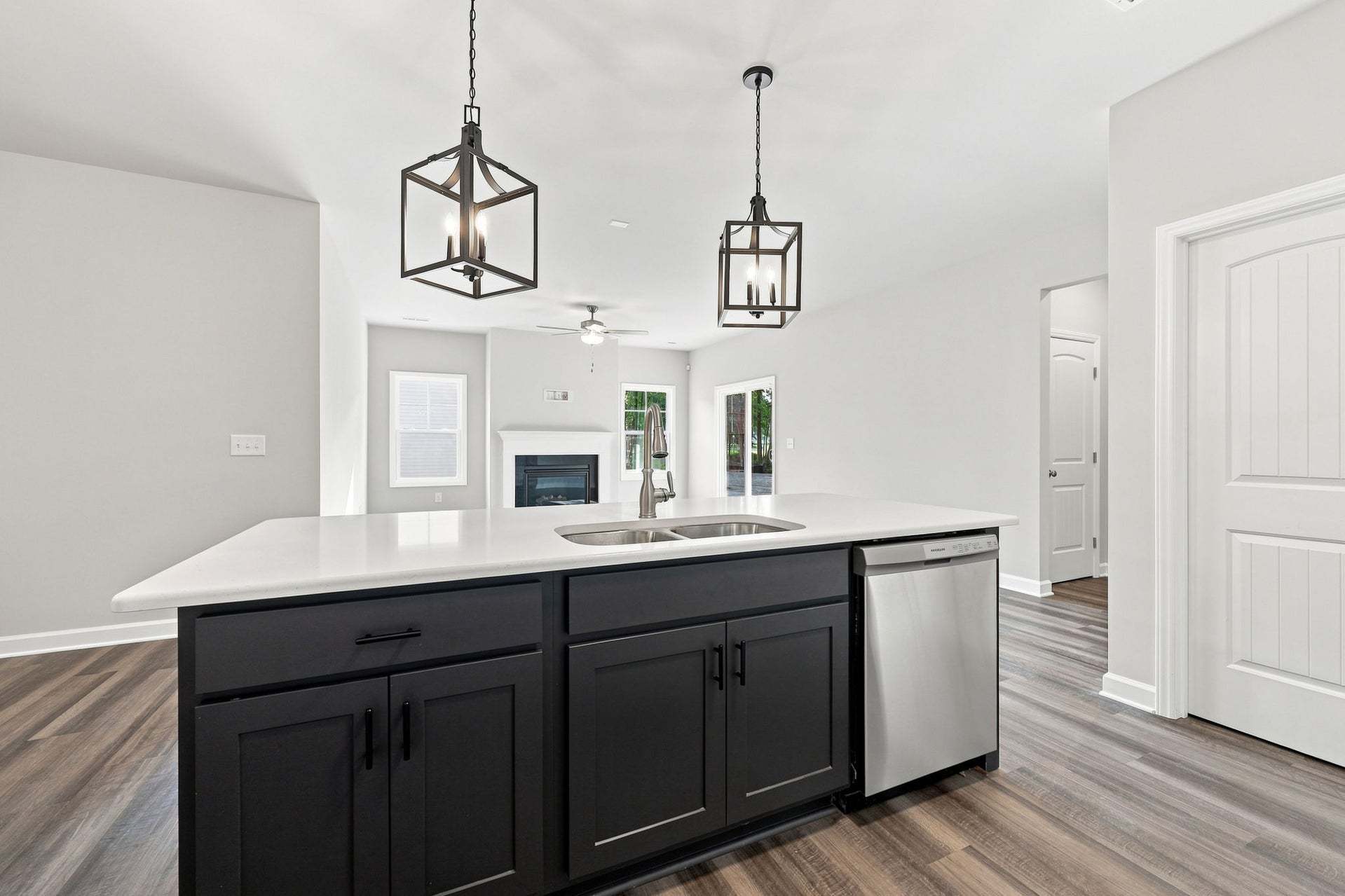 Kitchen With "Galaxy" Accent Island