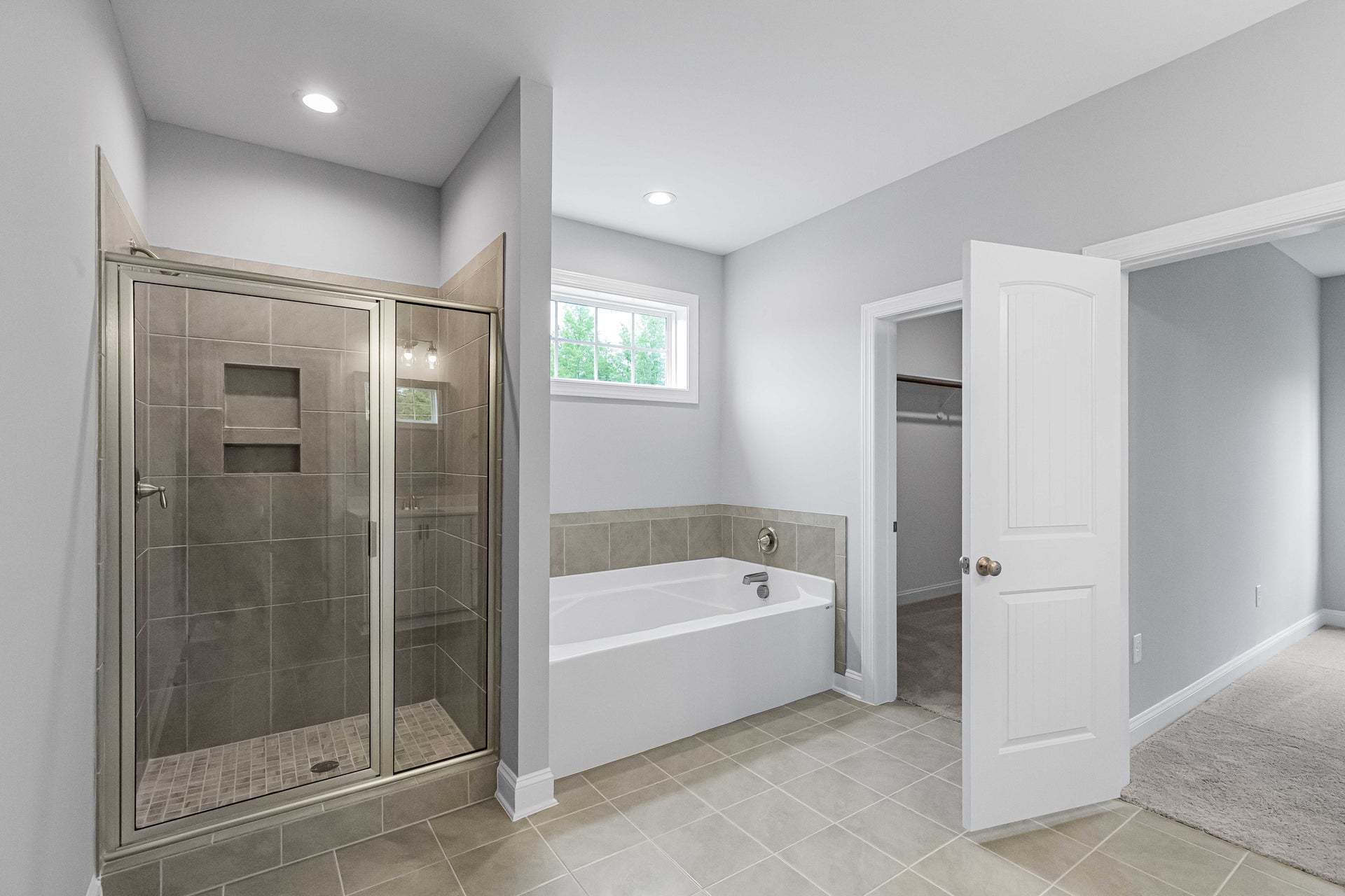 Standard Bath Layout with Tile Shower