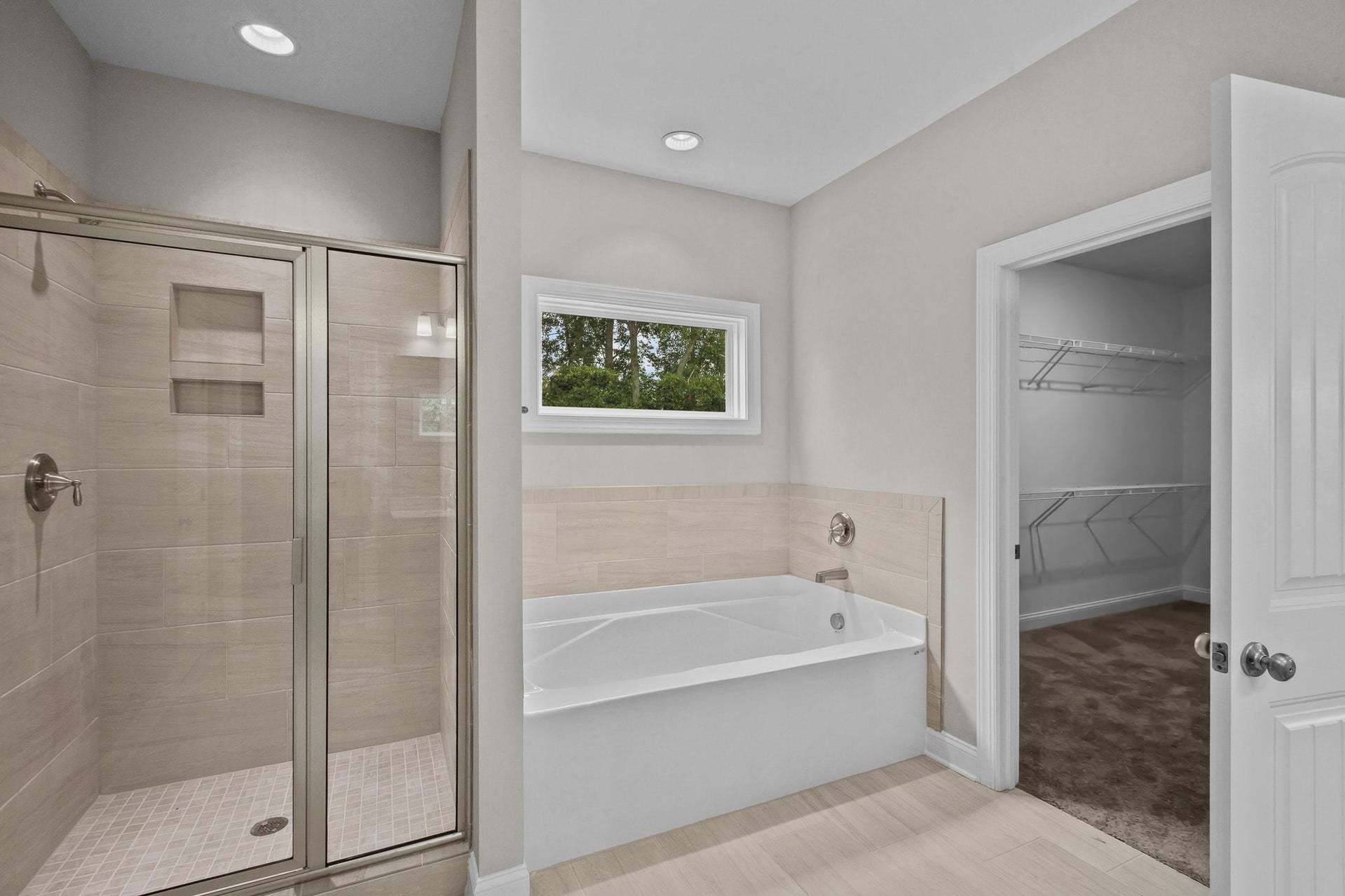 Standard Bath Layout with Tile Shower