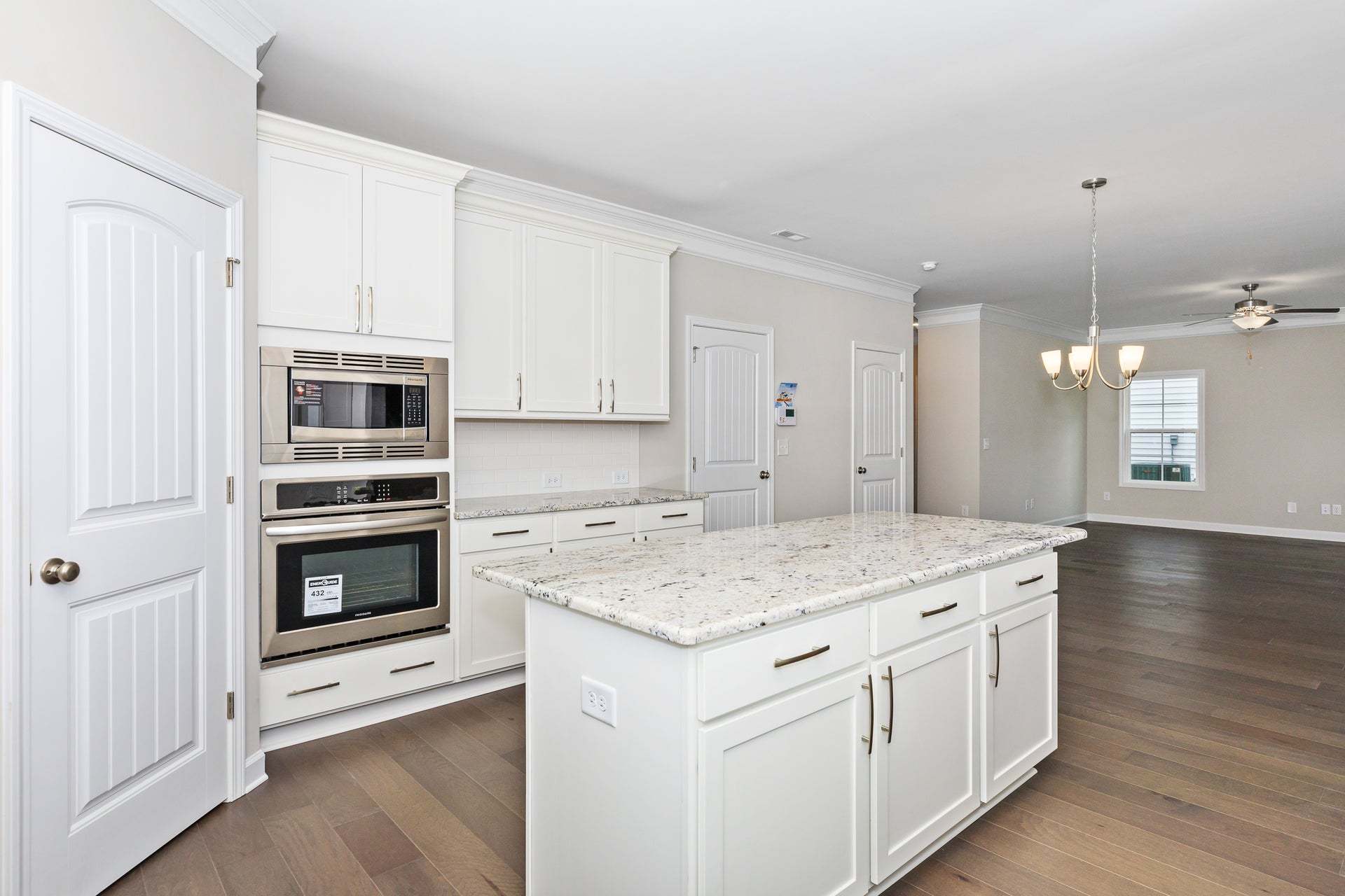 Gourmet kitchen layout