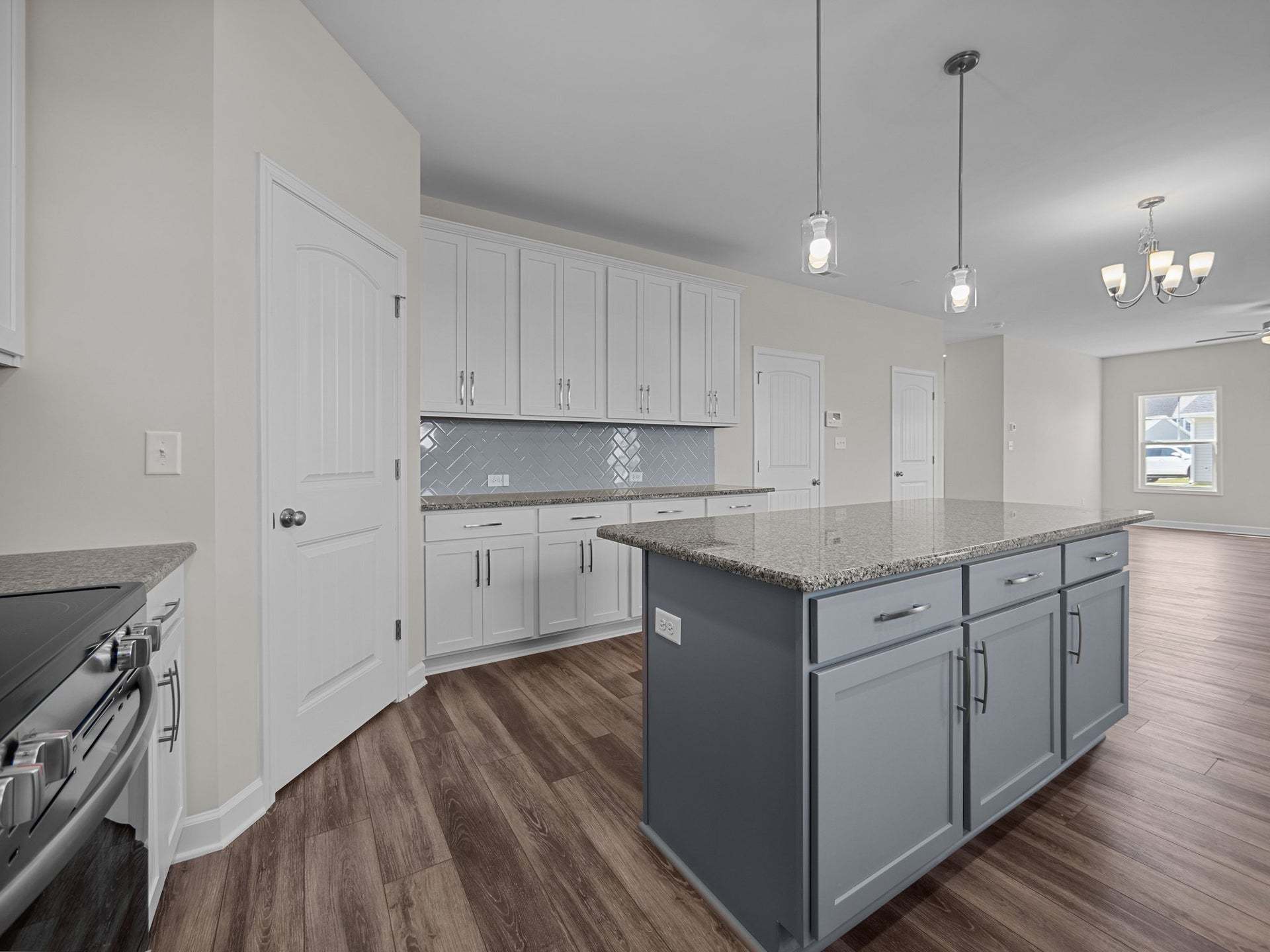Kitchen With Accent Island