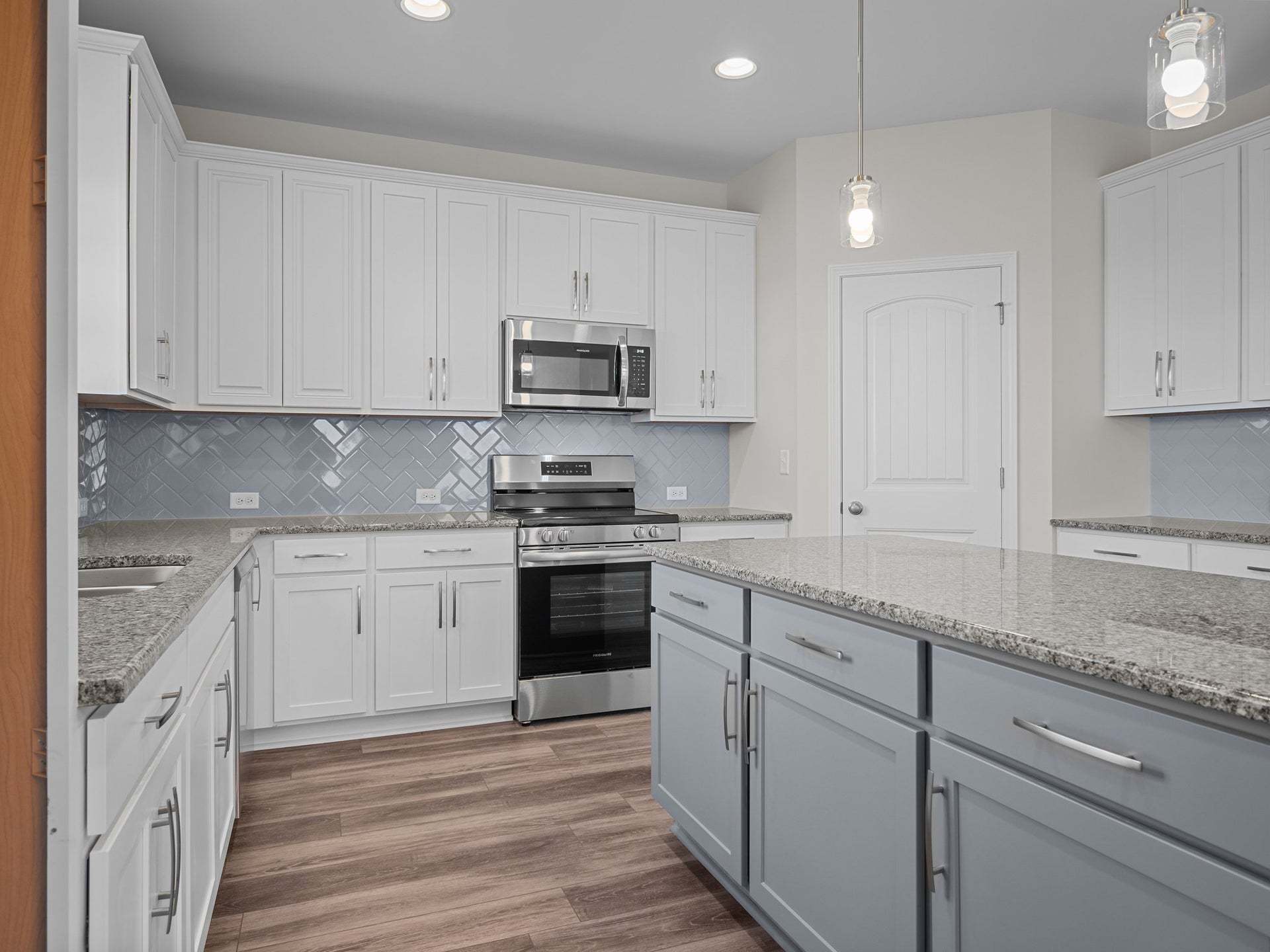 Kitchen With Accent Island
