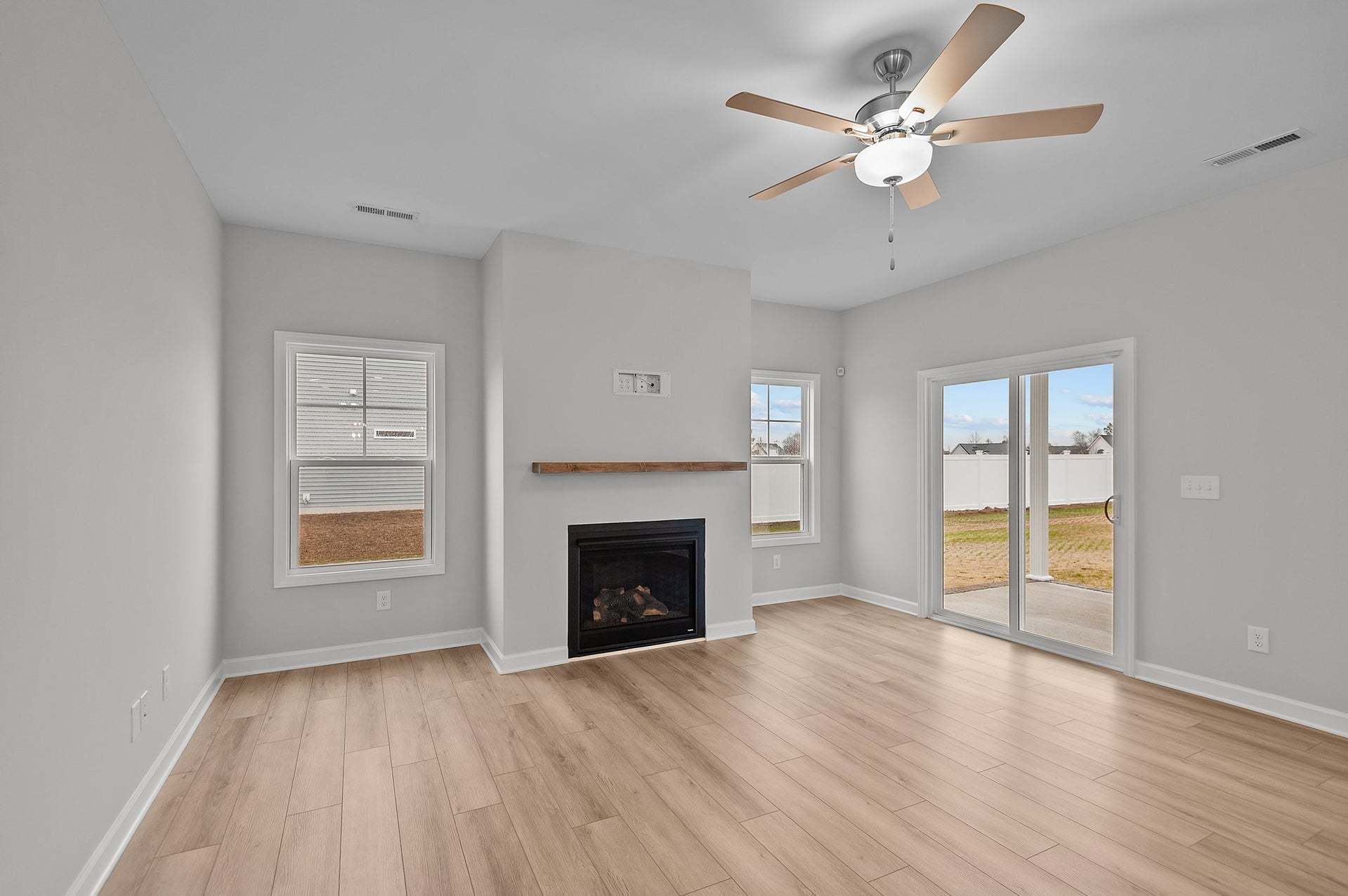 Fireplace with Floating Mantel Option