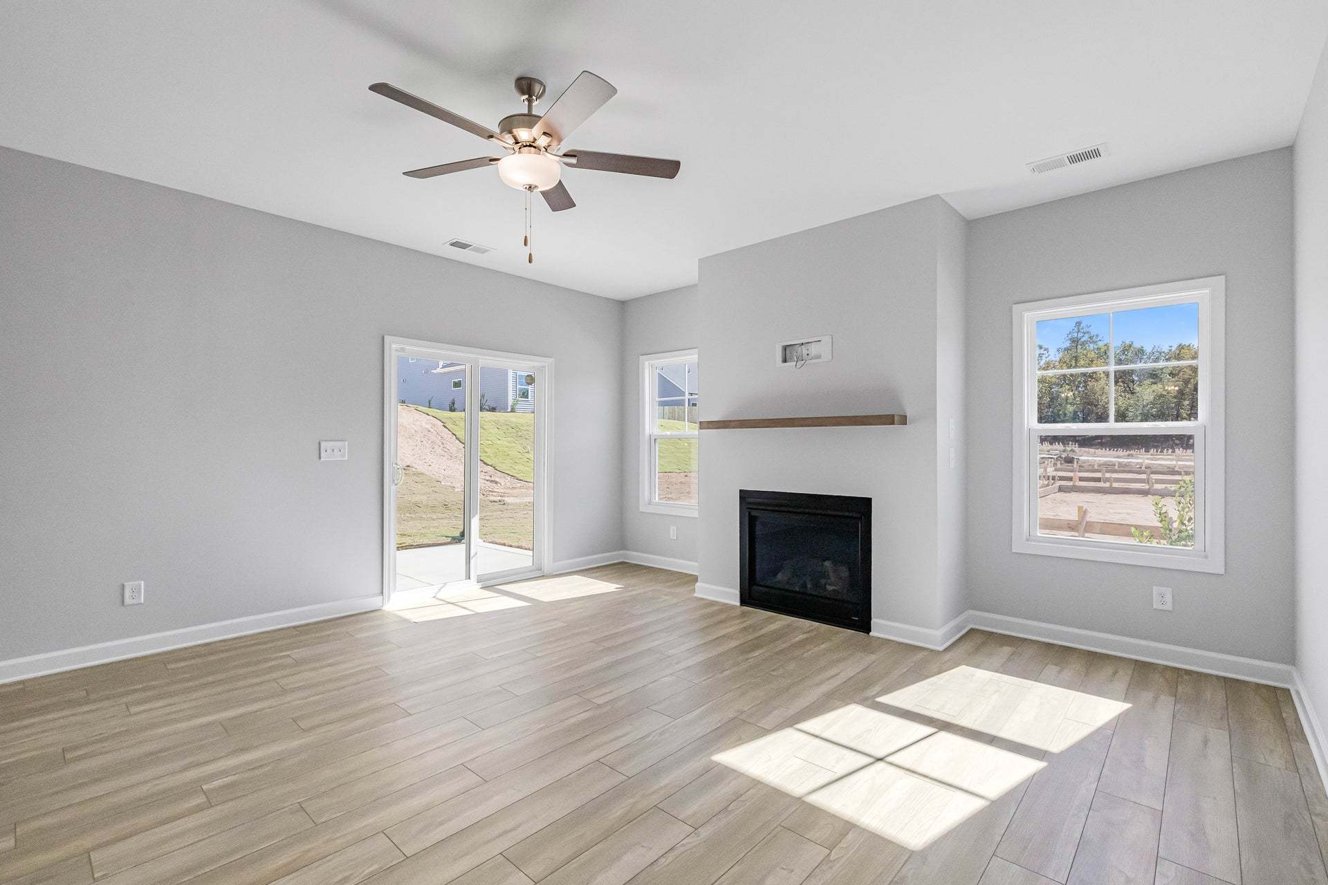 Fireplace with Floating Mantle Option