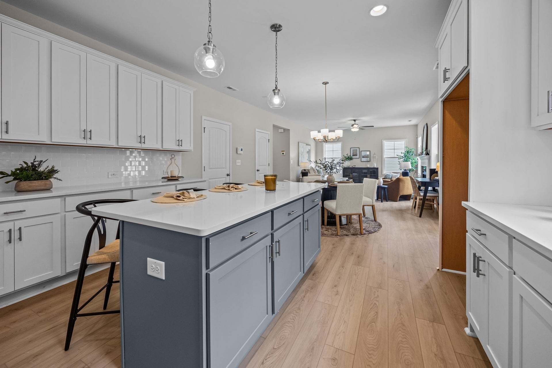 Kitchen With Accent Island