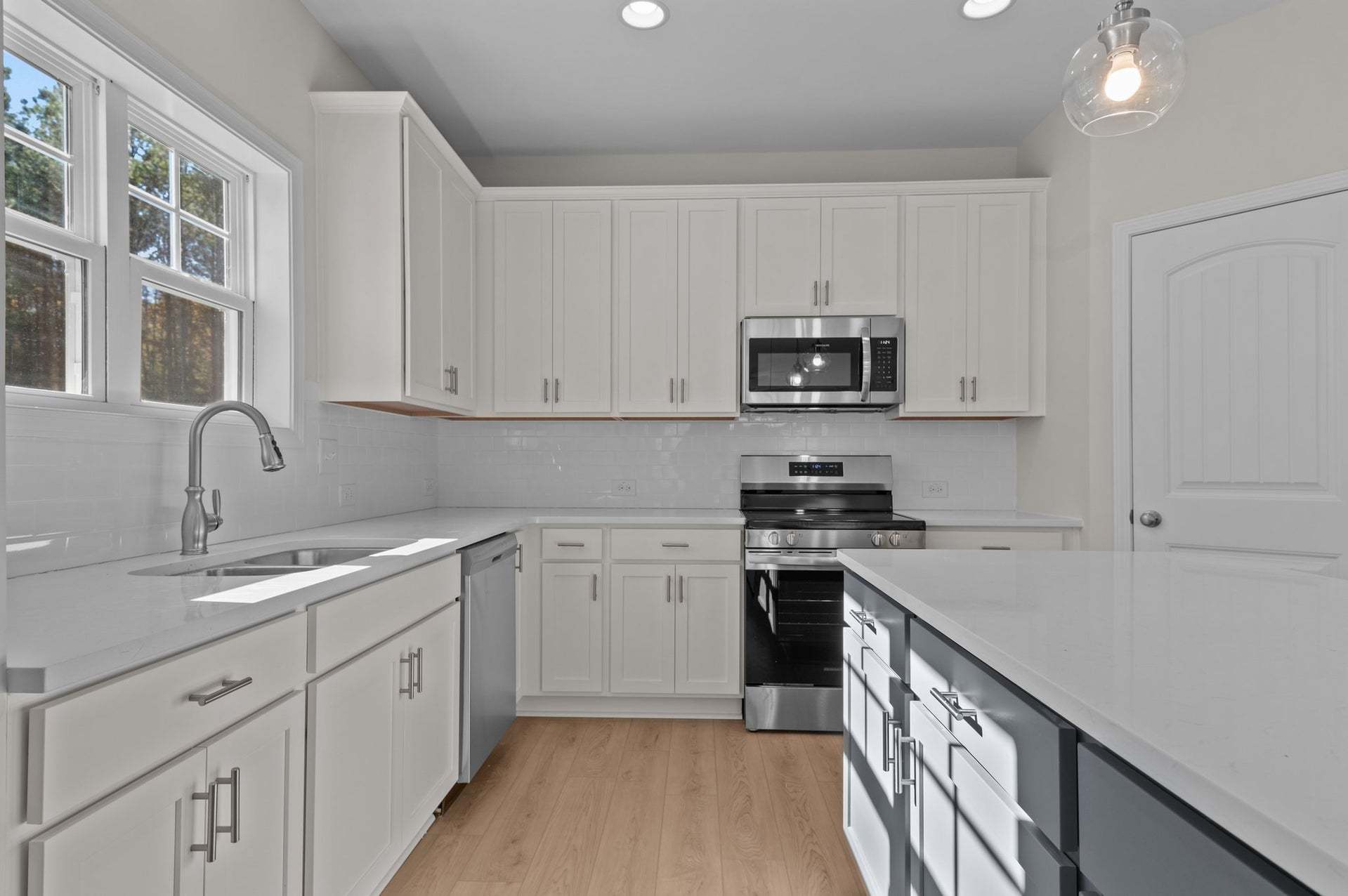 Kitchen With Accent Island