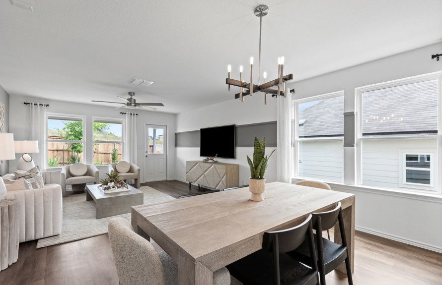 Fentress Model Dining  Area