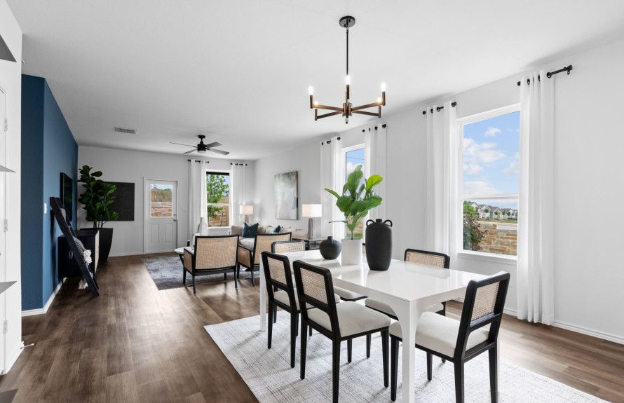 Hewitt Model Dining Area