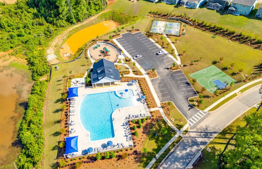 Grand Arbor Amenities