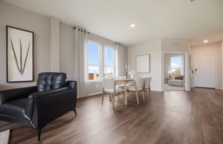 Mesilla Model Dining