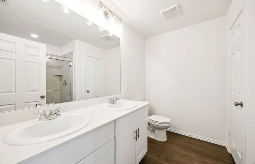 Owner's bath *photos are not of actual home, some features vary