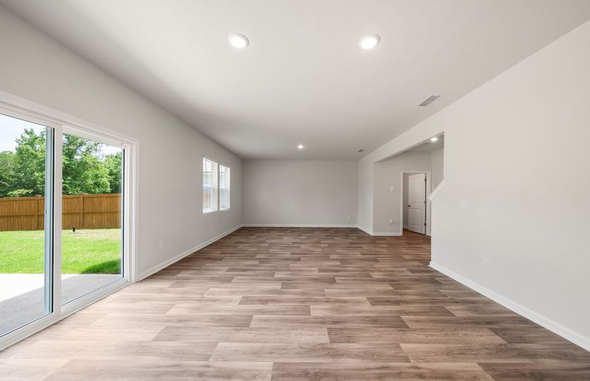 Rosella #101 - Dining & Great Room Open Concept for Entertaining