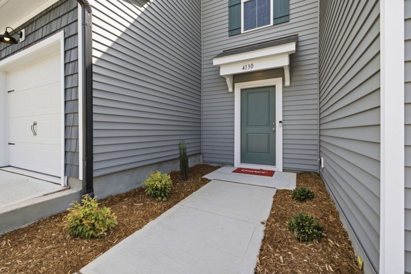 Hemingway #210 - Welcoming Front Porch