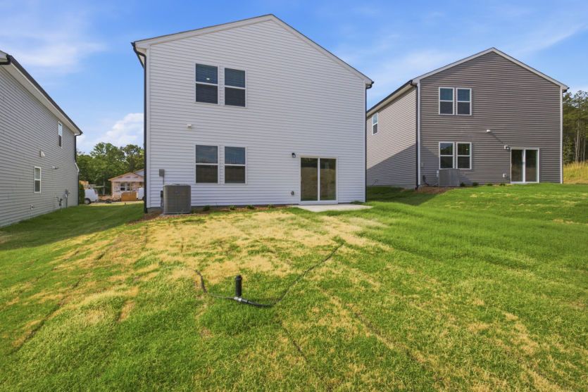 Raven #48 - Large Backyard & Outdoor Living Space - Hang some Lights & Entertain Here