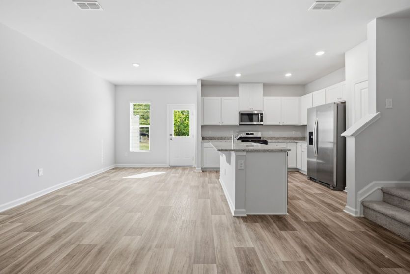 Hemingway #210 - Kitchen & Dining