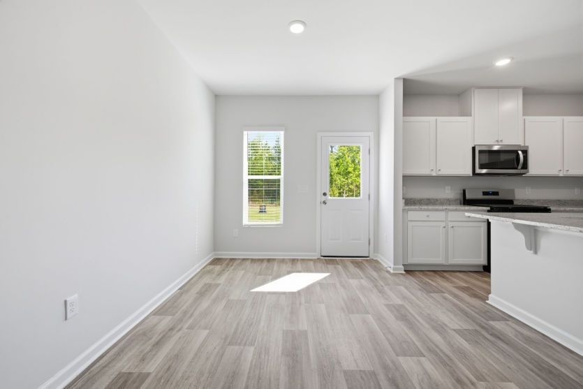 Hemingway #210 - Dining with access to Outdoor Patio