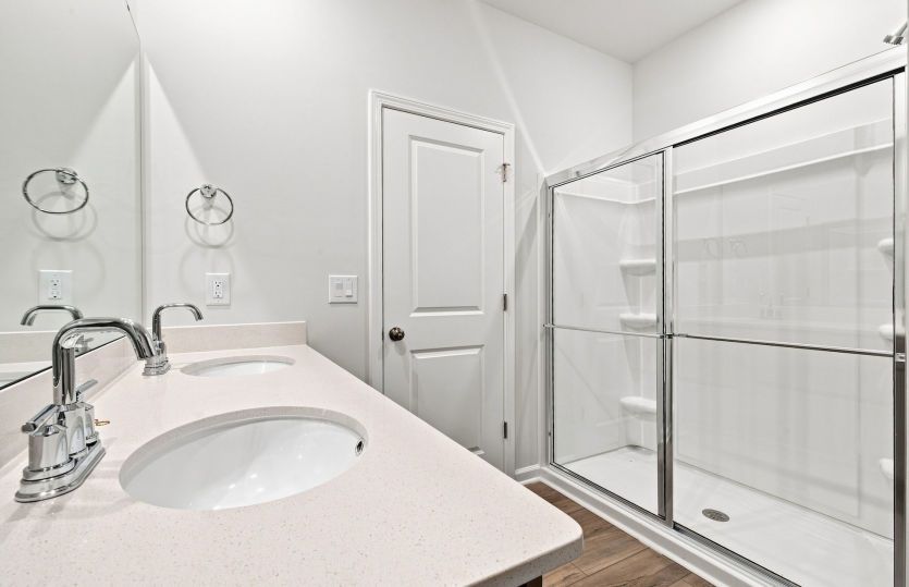 Ibis #94 Owner's Bath