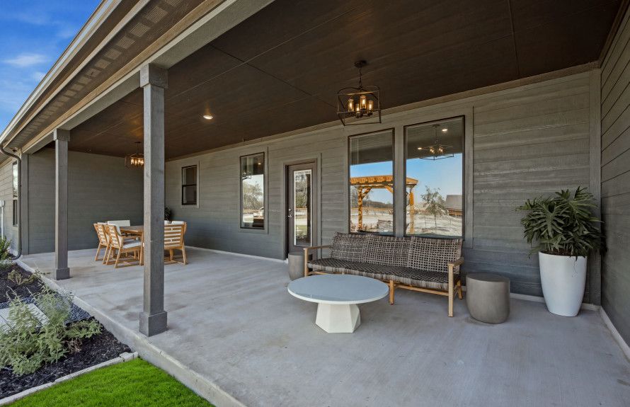 A Breezy Backyard Retreat
