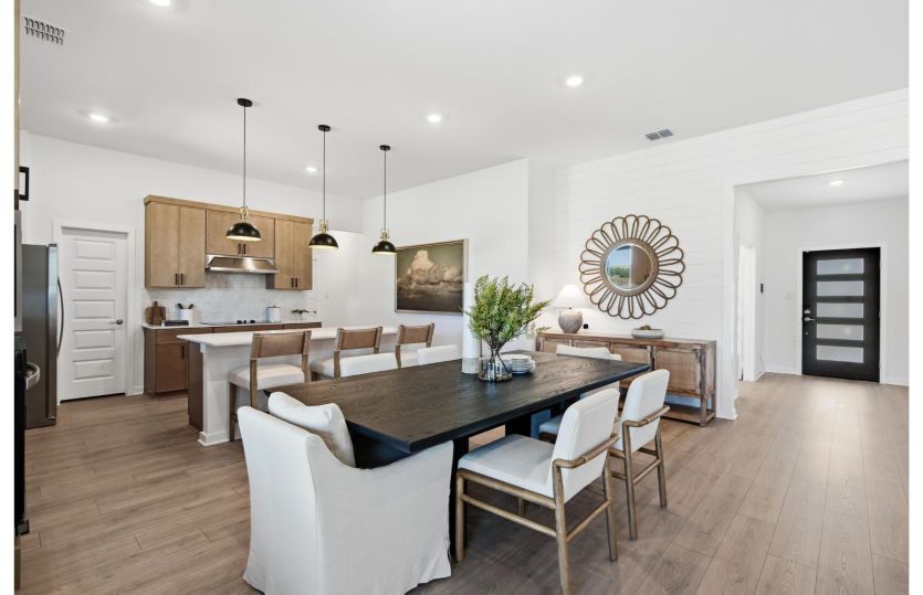 Gather-Worthy Dining Space