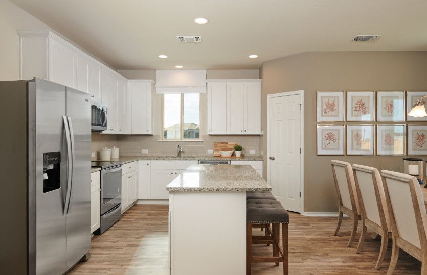 Eat-in Kitchen