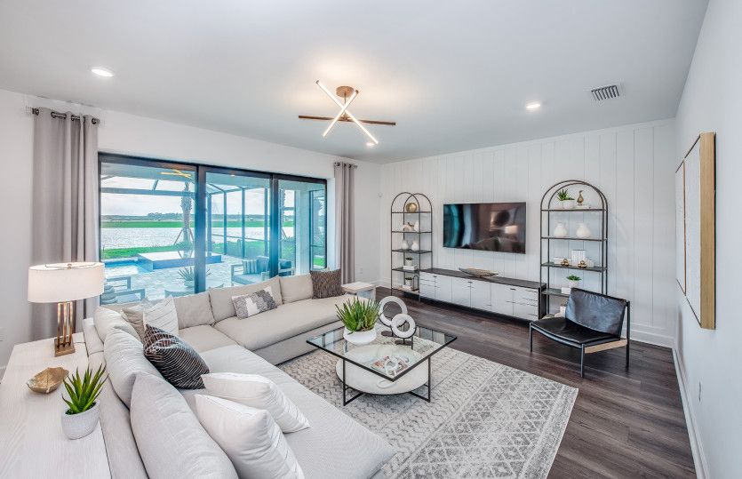 Gathering room with sliding glass door to lanai
