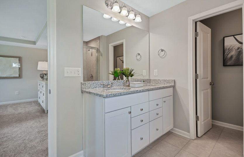 Large Owner's Suite with En Suite Bathroom