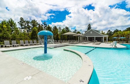 Pool with Splash Zone