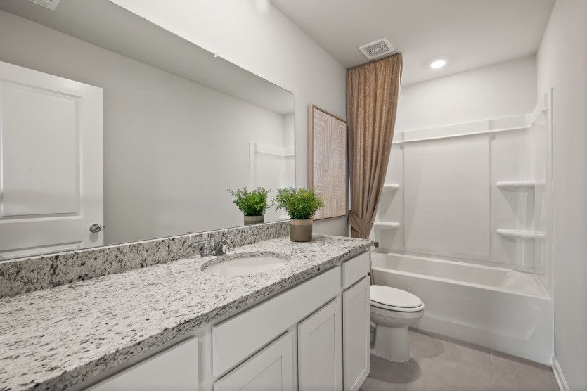 From daily routines to guest stays, your secondary bathroom is designed to enhance every moment.
