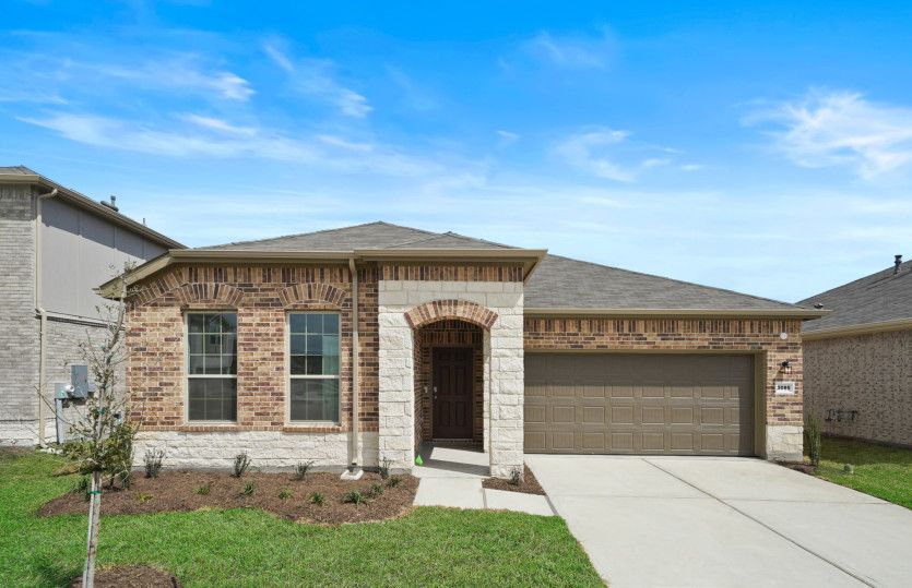 3085 Clydesdale Drive. Alvin, TX 77511