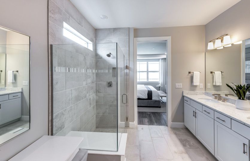 Owner's bath with lots of space