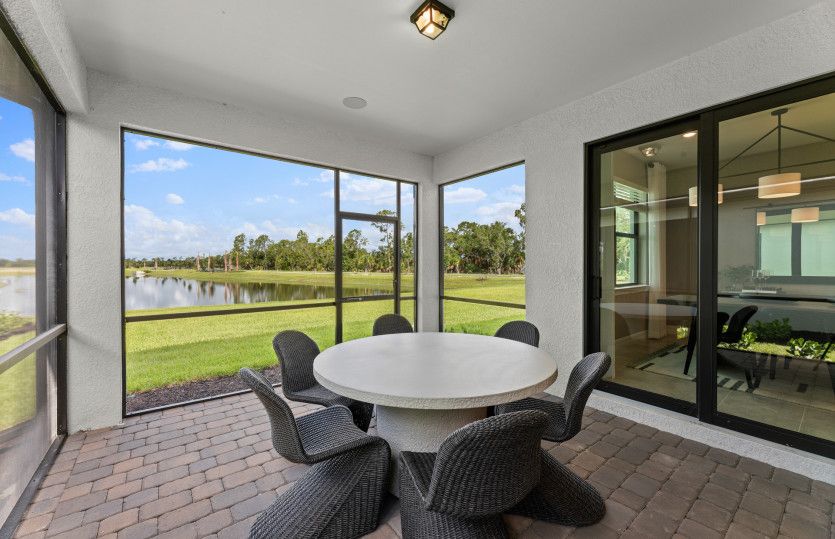 Optional indoor/outdoor living