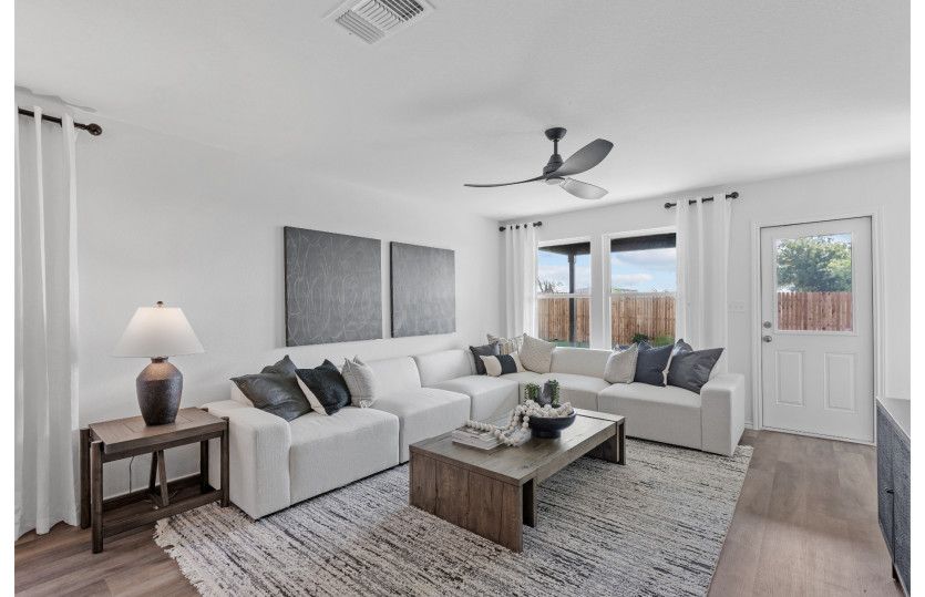 Warm & Inviting Gathering Room