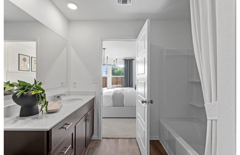 Relaxing Owner's Bath