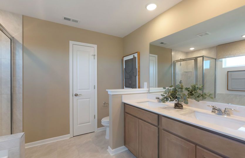 Rosella Owner's Bathroom