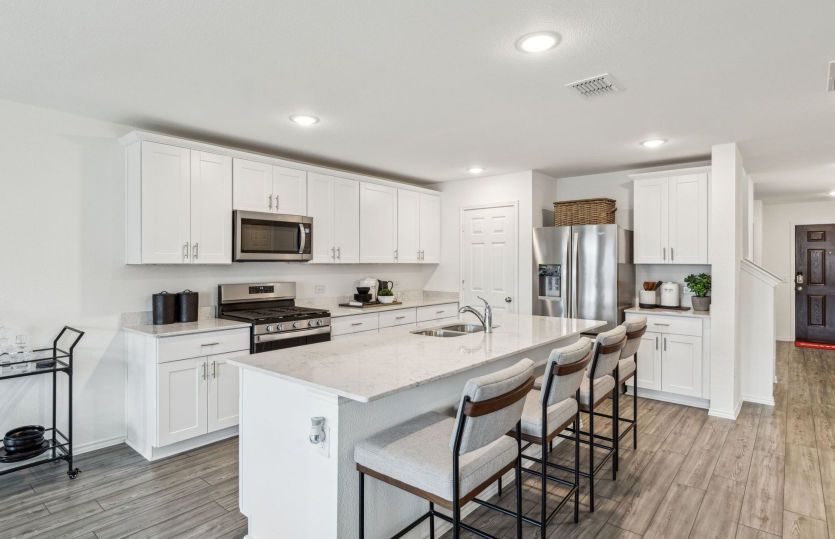 Eat-in island kitchen