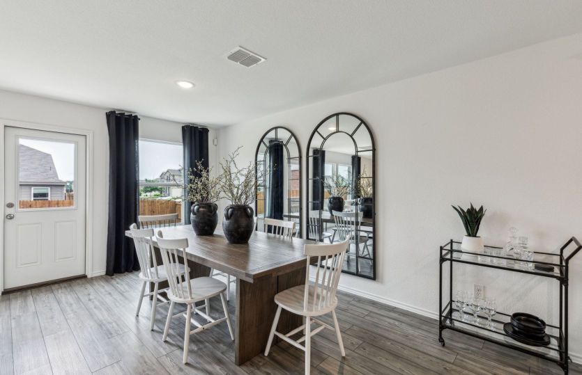 Dining area off kitchen
