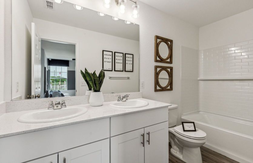 Spacious secondary bathroom