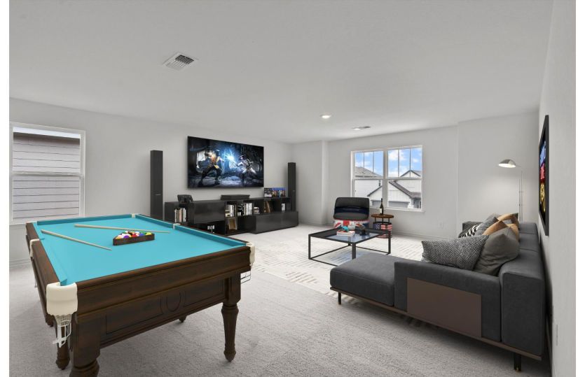 Versatile Upstairs Loft