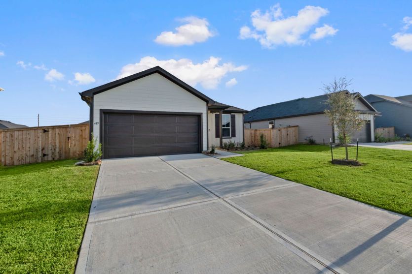 419 Ruby Ford Drive (Hewitt)