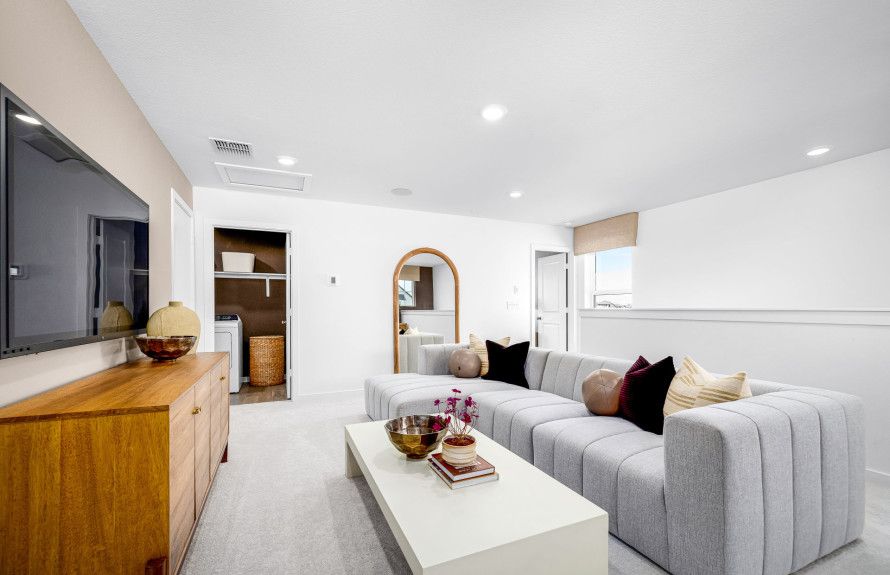 Spacious Upstairs Loft