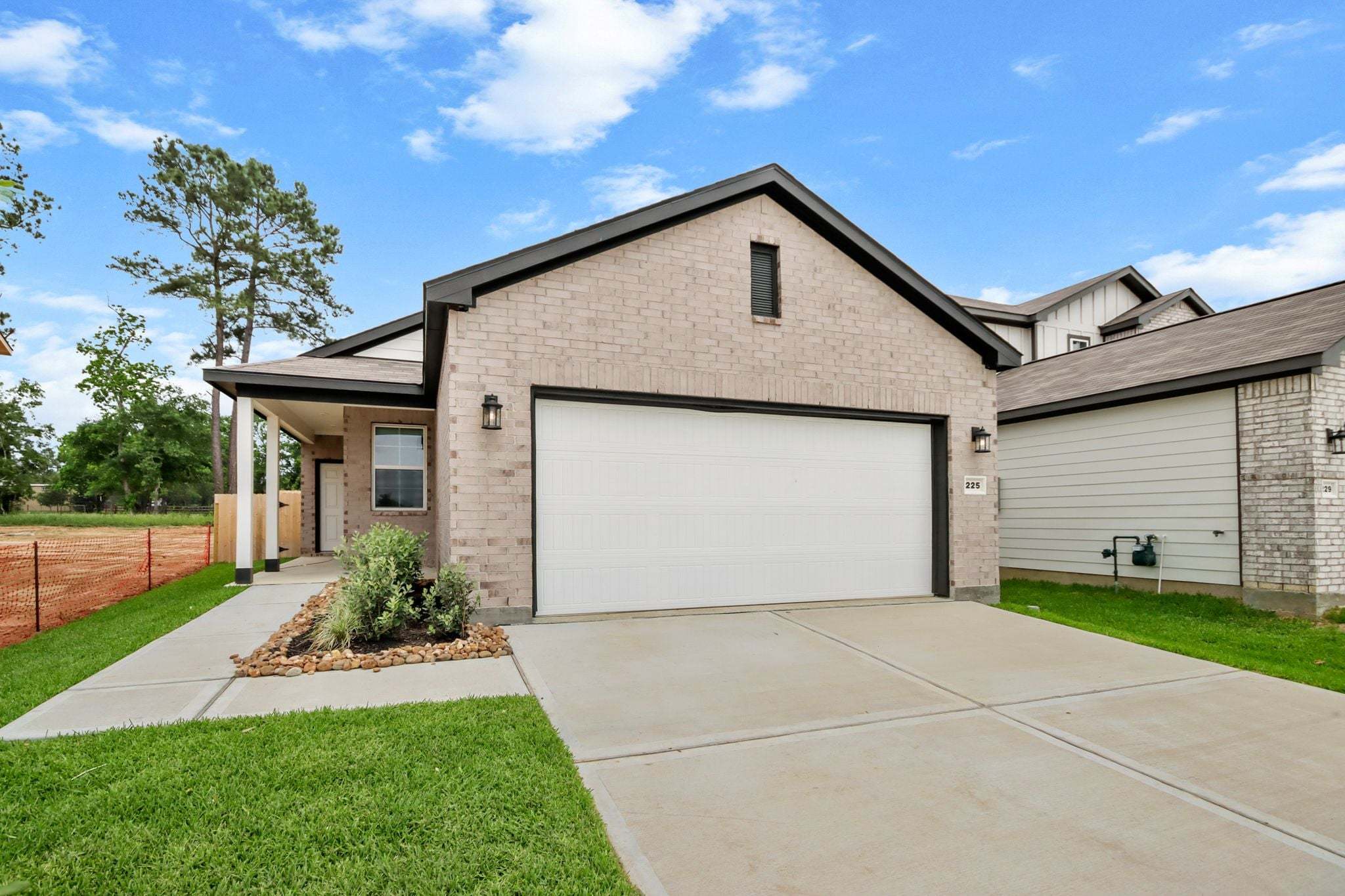 225 Elm Spring Drive (BRIDGEPORT) Image