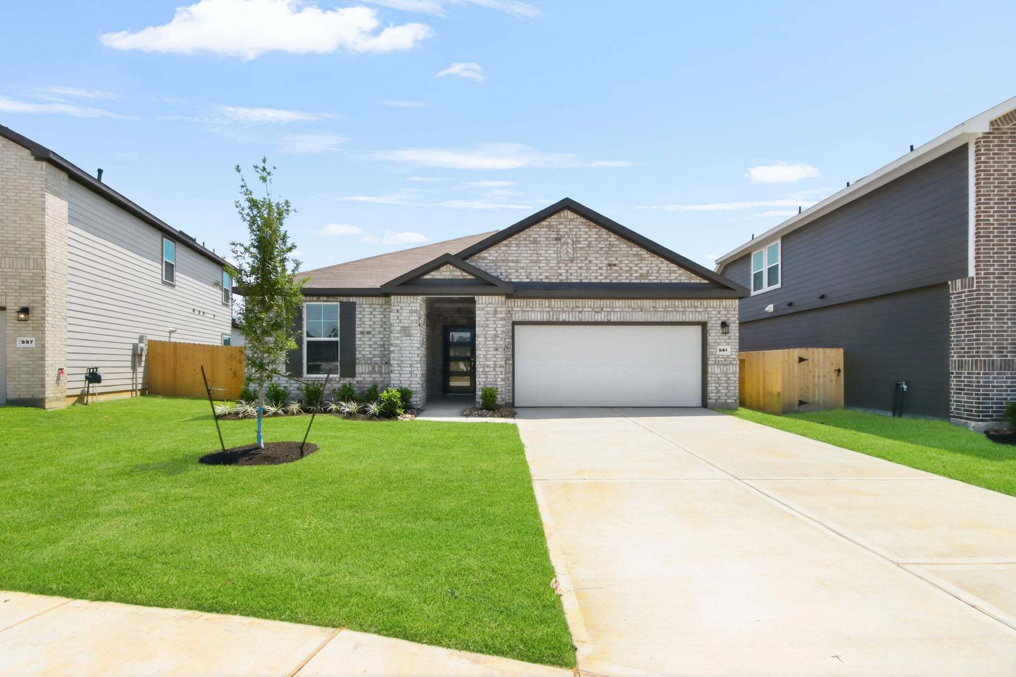 561 Wax Myrtle Way (SUTHERLAND)