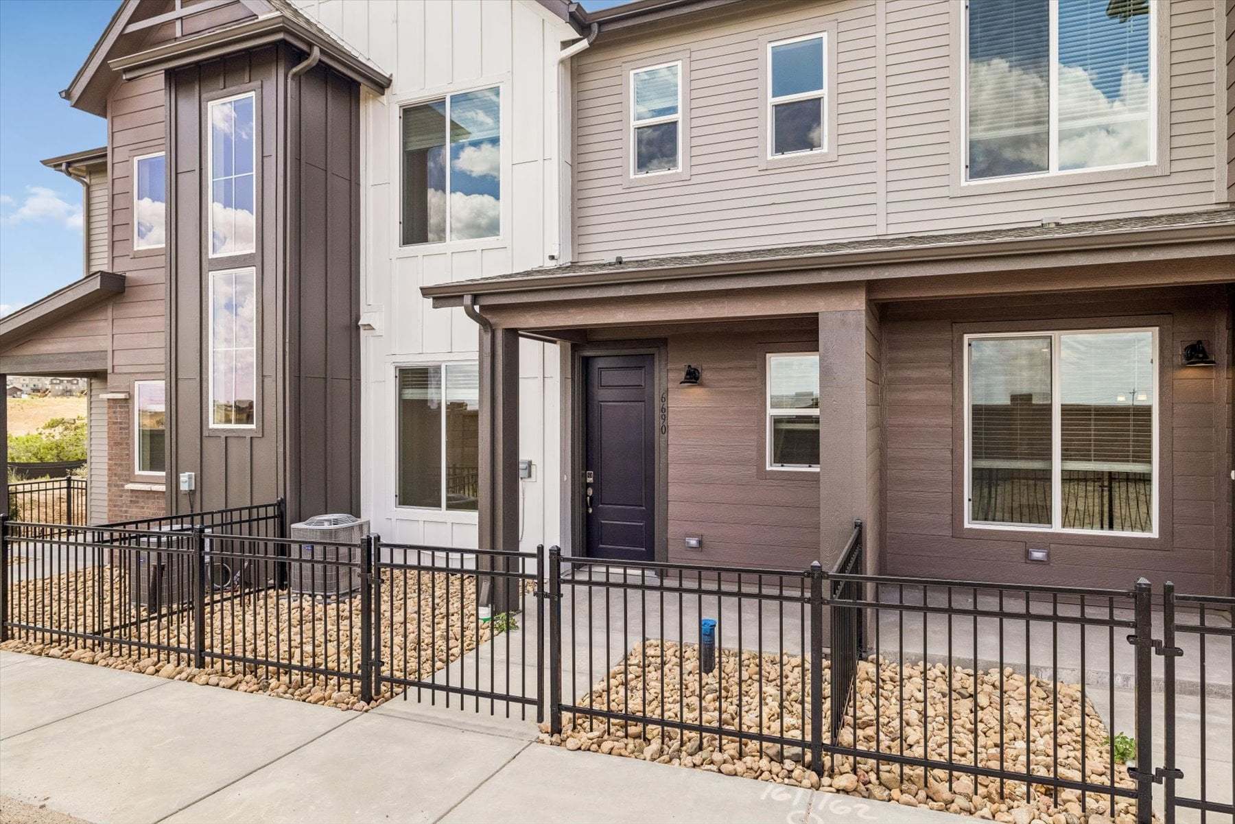 Avalon | Residence 202R - The Townes at Skyline Ridge | 2-Story: Castle Pines, Colorado - Century Communities