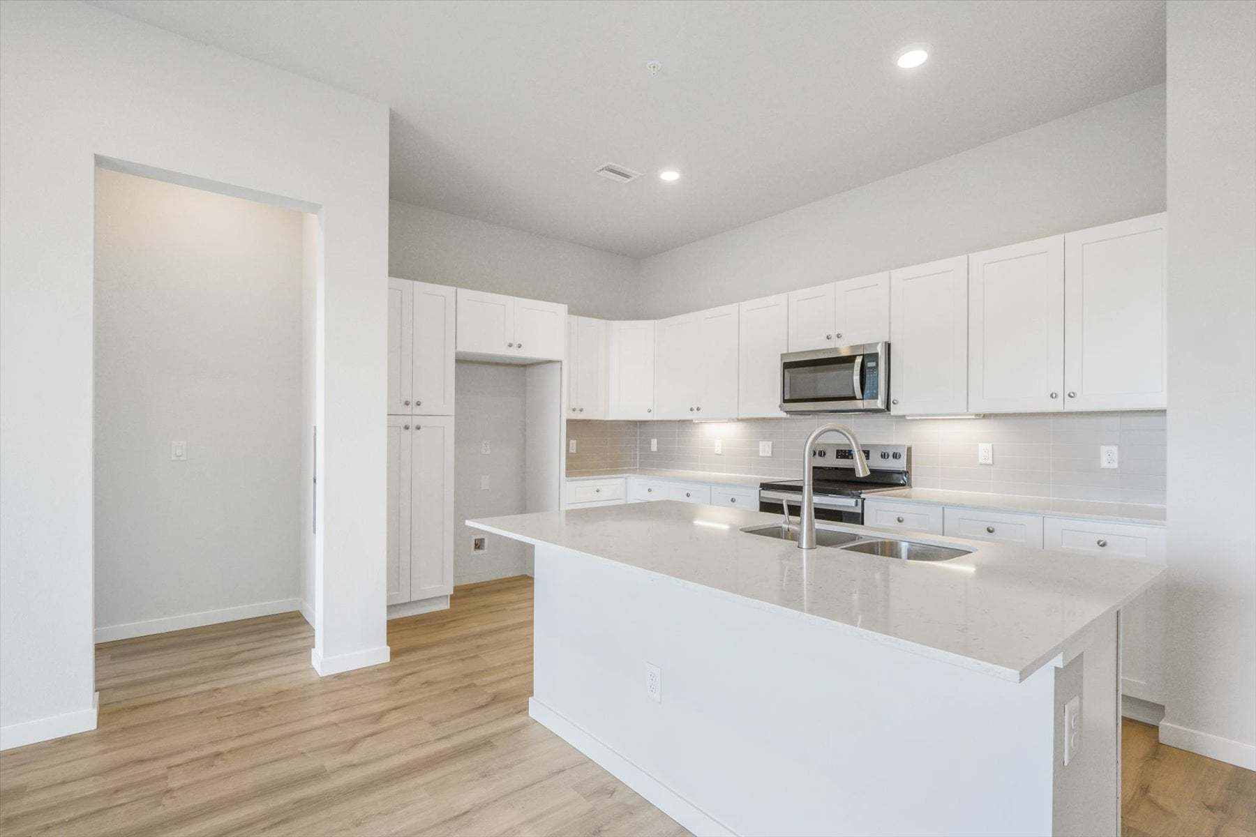 483 Interlocken Blvd., #403 (Residence 2B)