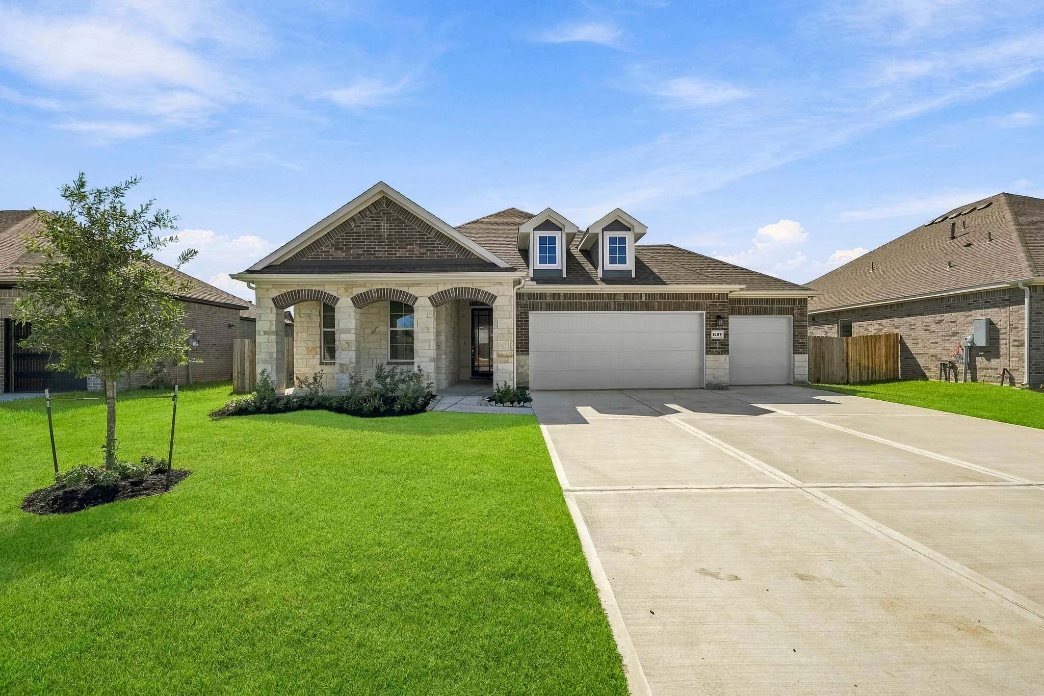 Carlsbad - Elm Estates: Angleton, Texas - Century Communities