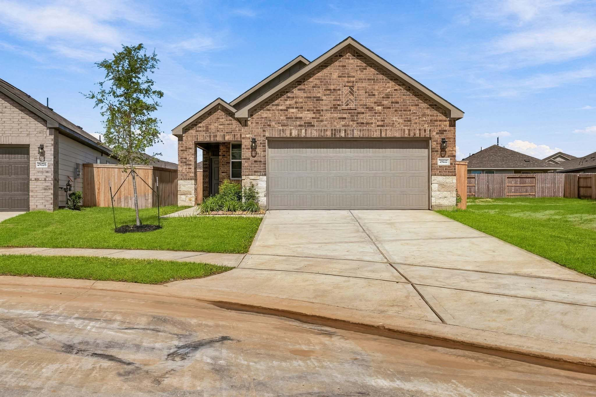 BRIDGEPORT - Sanford Farms: Waller, Texas - Century Communities