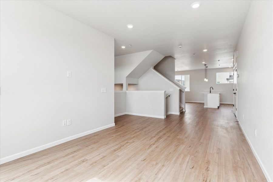 441 Interlocken Blvd., 104 (Hampton | Residence 307)