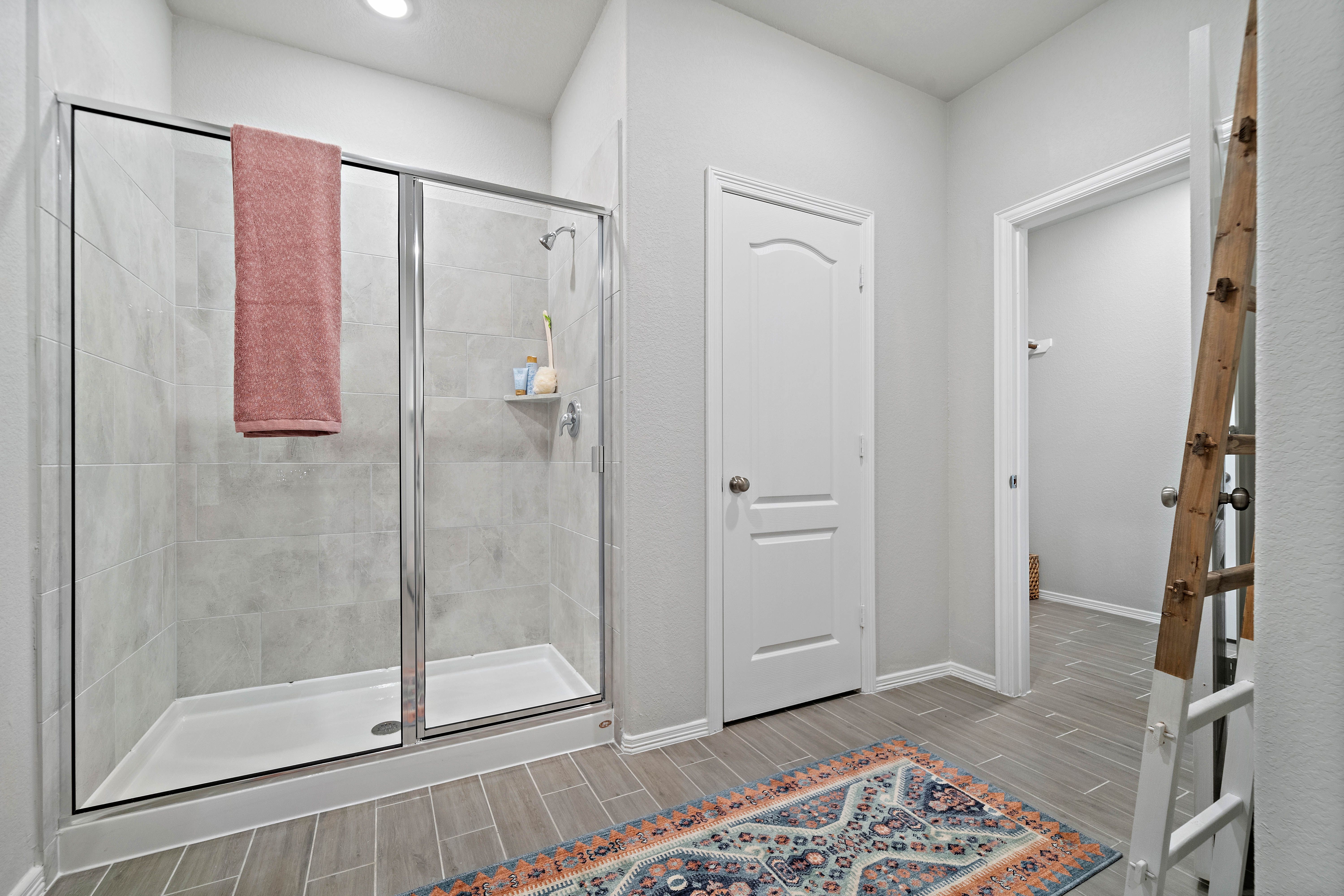 4013 Shimmer Sol Dr. Brookshire, TX 77423